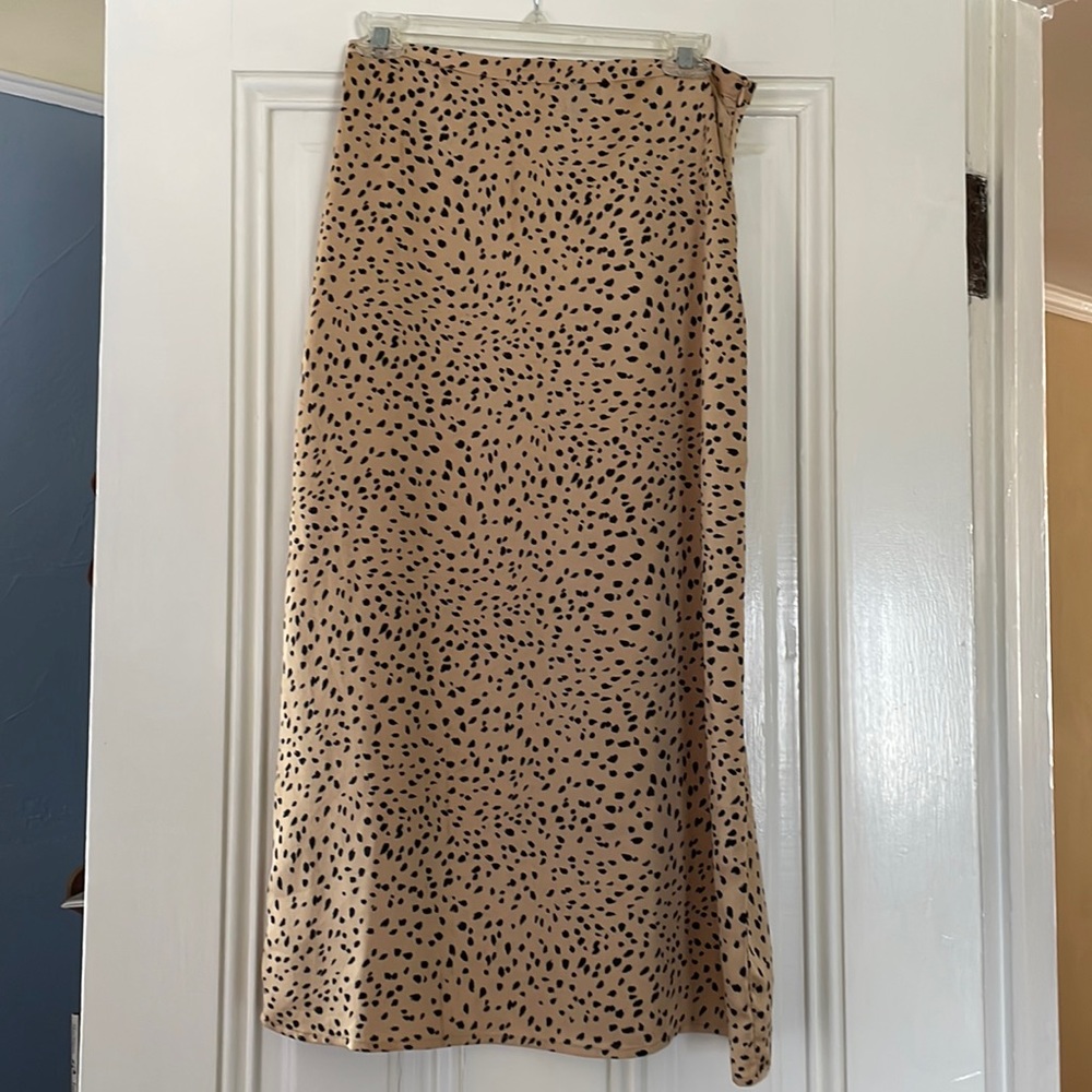 Silky leopard midi skirt